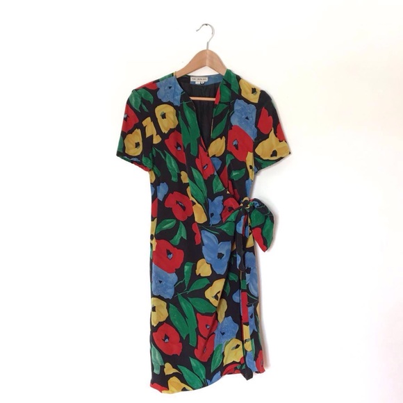 Floral vintage wrap dress - Picture 2 of 2