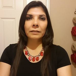 Meet your Posher, Gloria