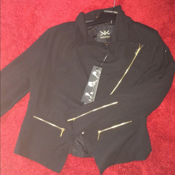 This is Kim kardasian collection top