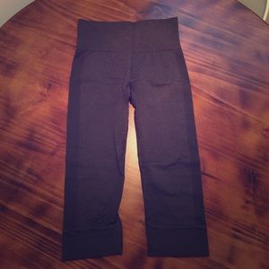 Lululemon seamless crops