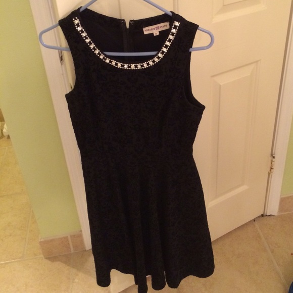 Black velvet patterned dress