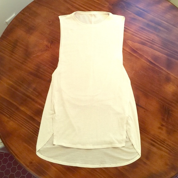 Lululemon yogi muscle tee
