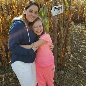 Meet your Posher, Monica