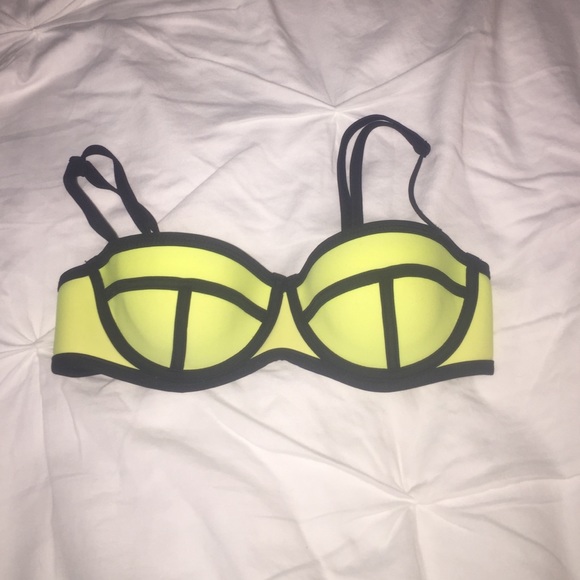 Triangle bikini top
