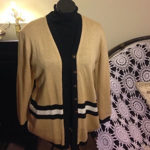 Very elegant cardigan.