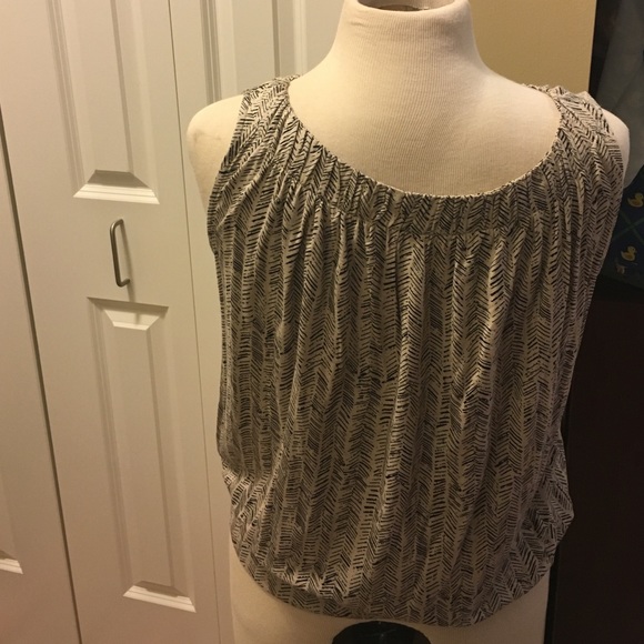 Gathered Tanktop! - Picture 2 of 3