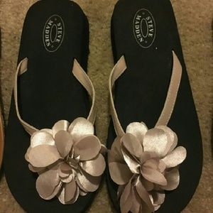 Steve Madden flip flops