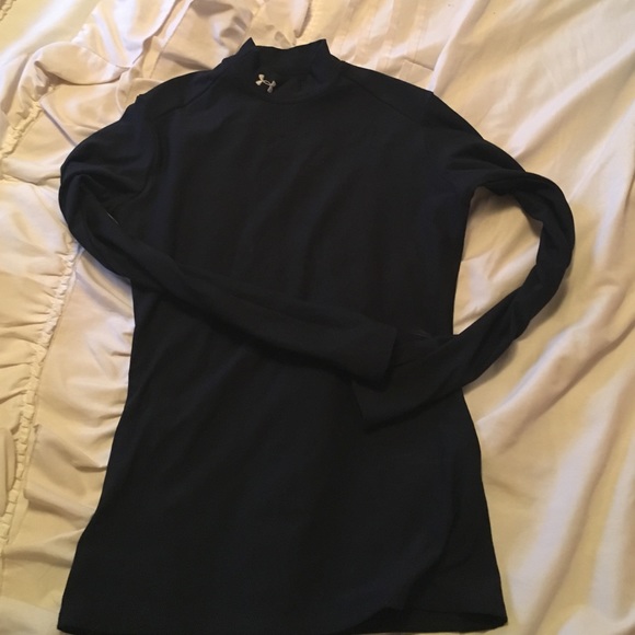 black underarmour long sleeve