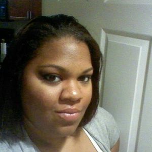 Meet your Posher, Nia