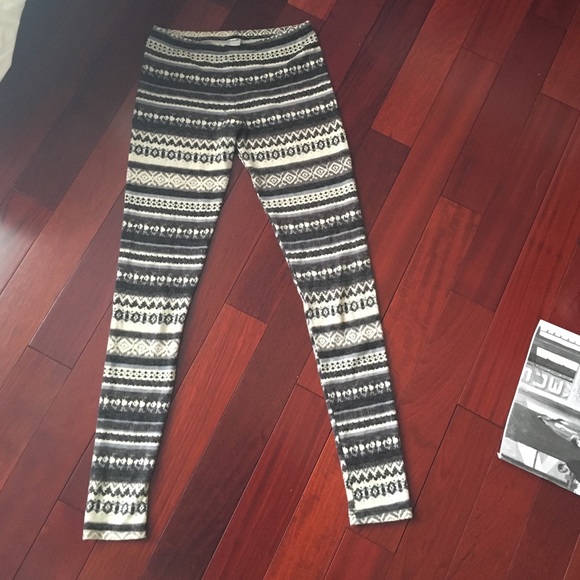 Tribal print leggings