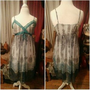 Beautiful Spring Summer Dress w/ Teal Lace Detail