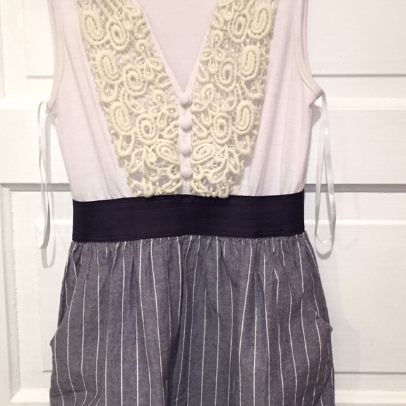 Dress - Picture 4 of 4