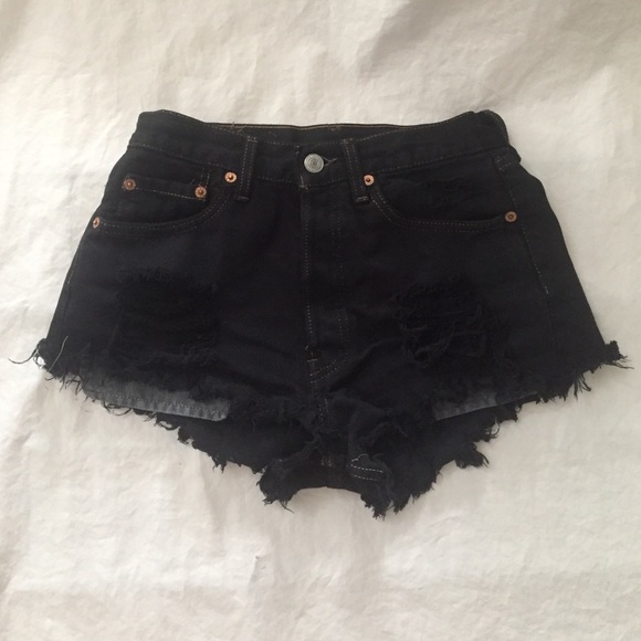 Distressed High-Waisted Levi shorts sz 25 waist