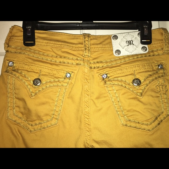 Mustard Yellow Miss Me Skinny Jeans ☀️