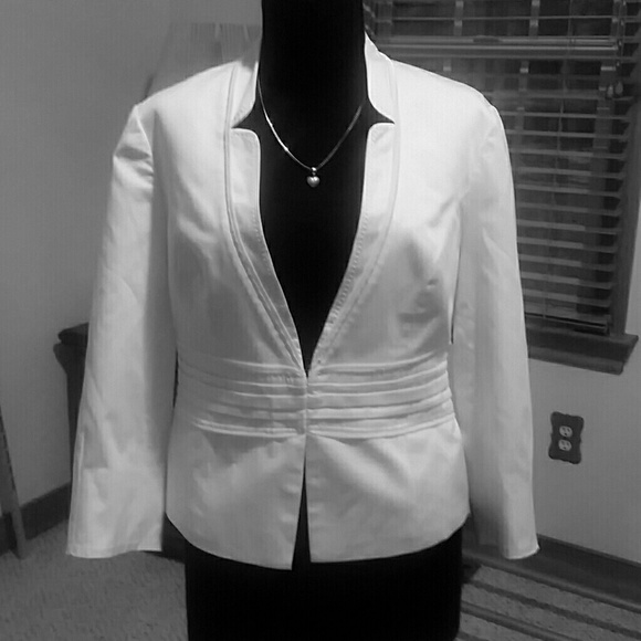 White House Black Market blazer Size 8