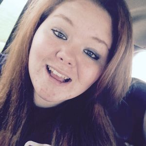 Meet your Posher, Leeann