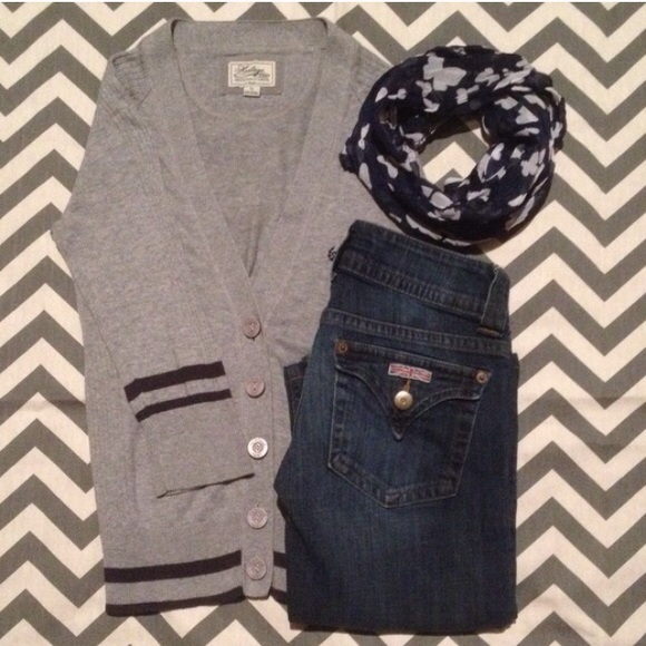 Cardigan 3/2 length sleeves stretchy