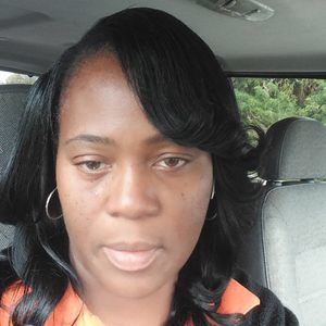 Meet your Posher, Lola