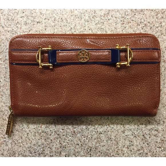 Tory Burch brown leather wallet