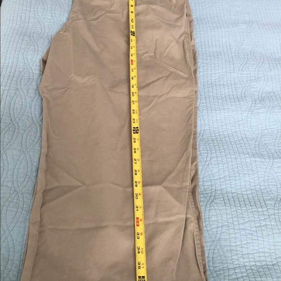NWT Eddie Bauer men's relaxed fit khakis size 48 - Picture 3 of 4