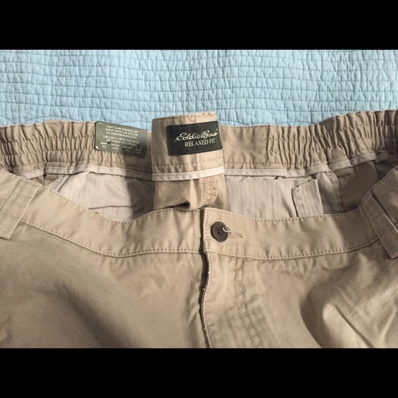 NWT Eddie Bauer men's relaxed fit khakis size 48 - Picture 4 of 4