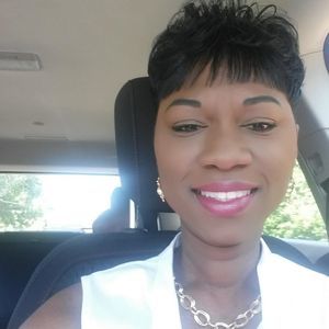 Meet your Posher, Tee