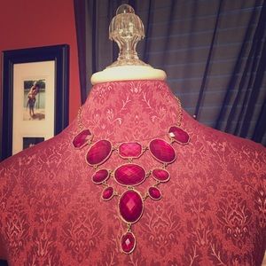 Statement necklaces!