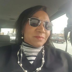 Meet your Posher, Antoinette