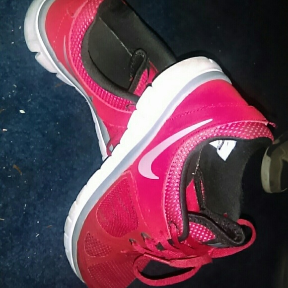 Make me a offer Red nikes