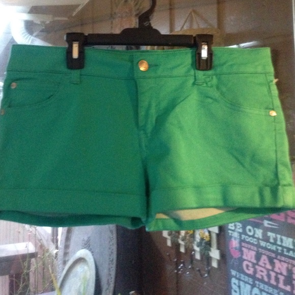 Celebrity pink jeans -green NWOT