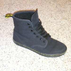 Dr. Martens Shoreditch high tops