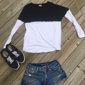 VS PINK black and white split color top