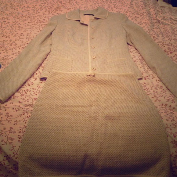 Classic Tahari suit.