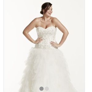 David's bridal plus size 18 wedding dress
