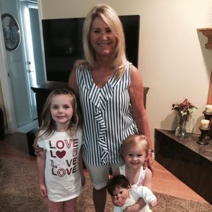 Meet your Posher, Sharon