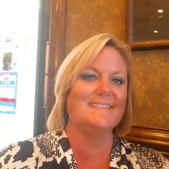 Meet your Posher, Amanda - Picture 1 of 1