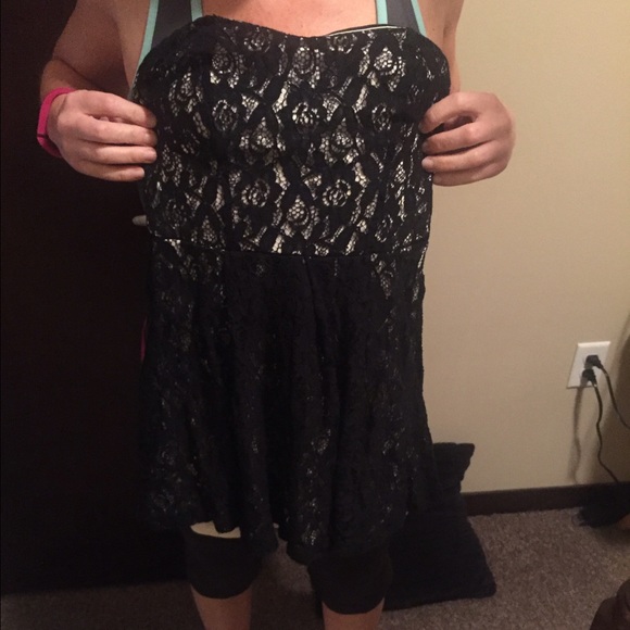 Strapless top