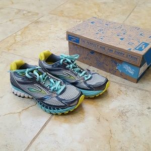Women's Brooks Ghost 6 running shoes sz 7.5