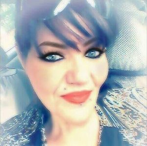 Meet your Posher, Damarys