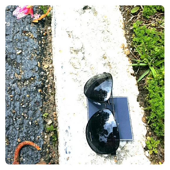 American Eagle Outfitters aviator sunglass