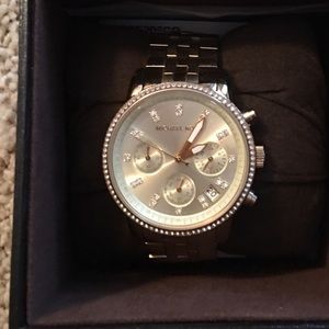 Michael Kors 'Darci' round bracelet watch, 39mm