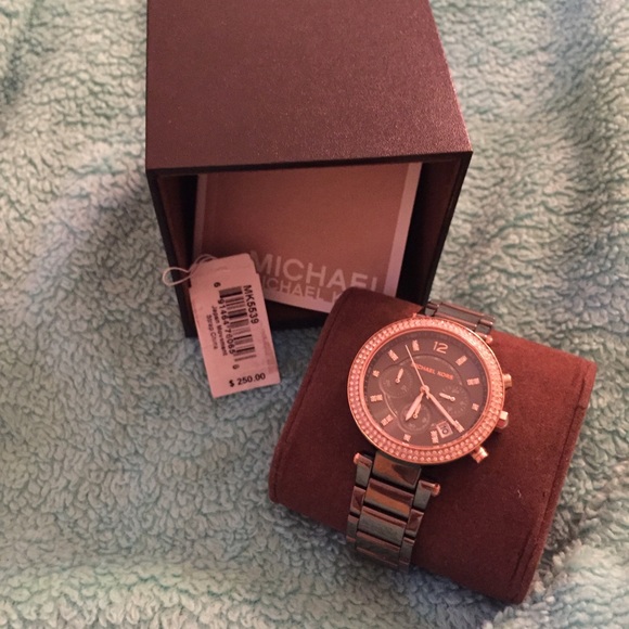 Sold⛔️Michael Kors Parker watch in Chocolate - Picture 2 of 4