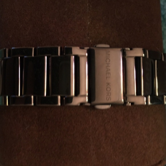 Sold⛔️Michael Kors Parker watch in Chocolate - Picture 3 of 4