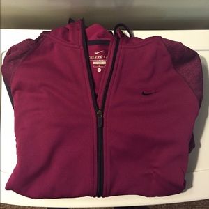 NIKE Therma- FIT long sleeve zip up jacket