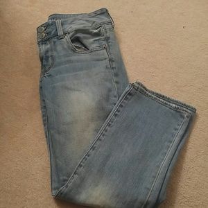 American eagle artist crop jeans