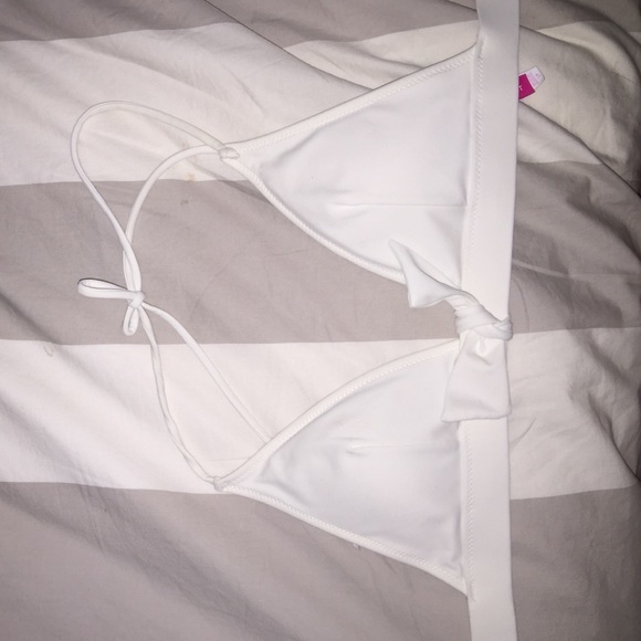 white Victoria secret bikini top👙💜