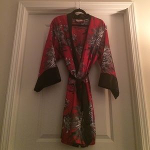 Women's knee length satin robe