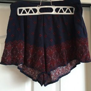 Abercrombie & Fitch drapey shorts