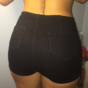 multi button black high waist shorts