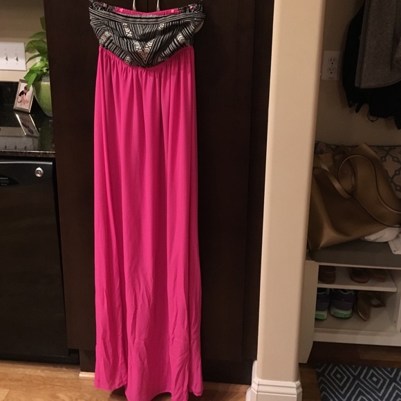Nwt Aztec print black and pink boutique maxi